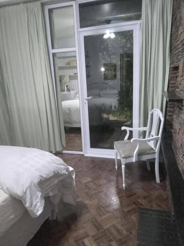 Emerald Guest House Springs 외부 사진