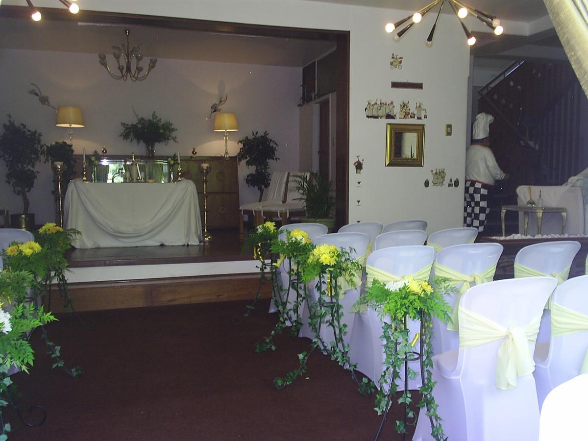 Emerald Guest House Springs 외부 사진